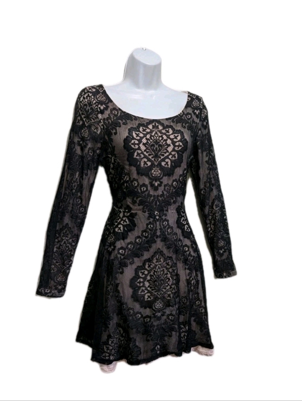 Angie Lace Overlay Fit Flare Long Sleeve Dress M Whimsigoth Dark Romantic drs3.4